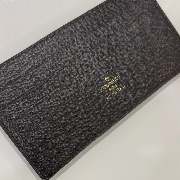 Louis Vuitton Elegant Black Card Holder - Picture 2 of 6